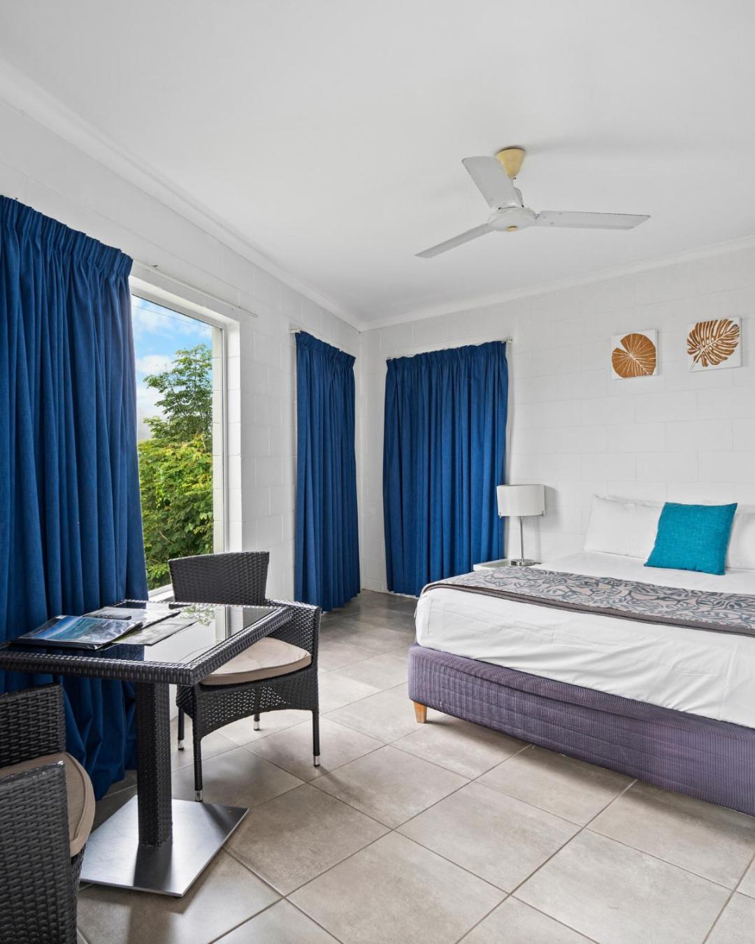 Colonial Palms Motor Inn Airlie Beach Exterior photo