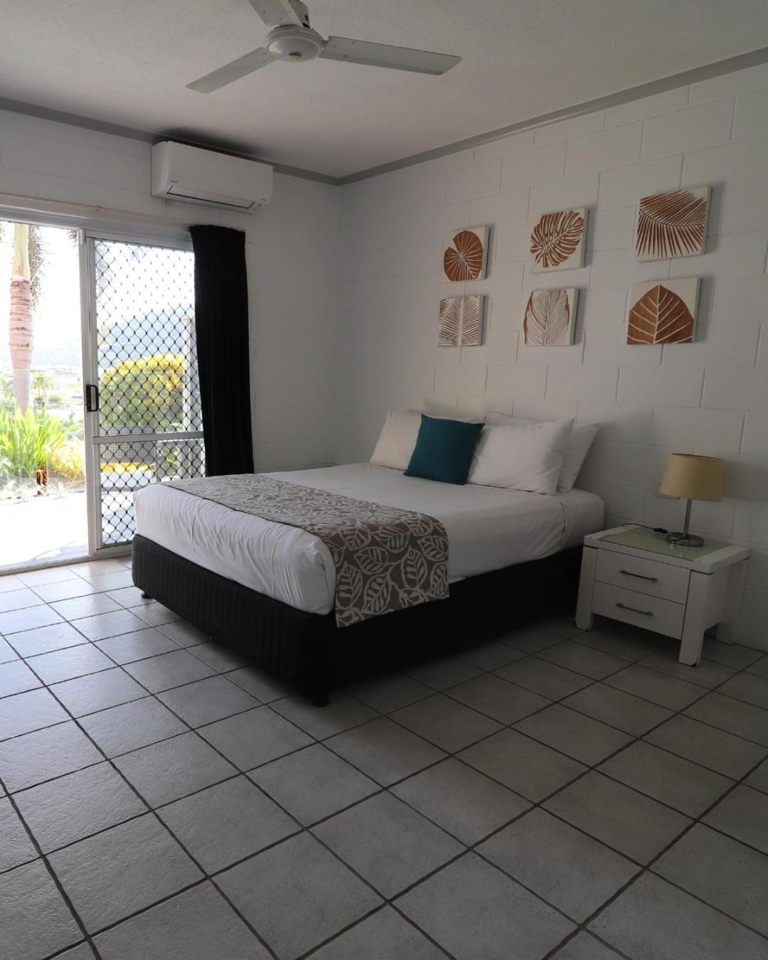 Colonial Palms Motor Inn Airlie Beach Exterior photo