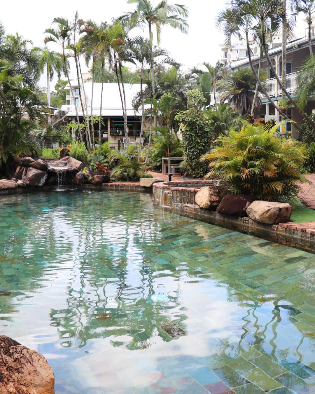 Colonial Palms Motor Inn Airlie Beach Exterior photo