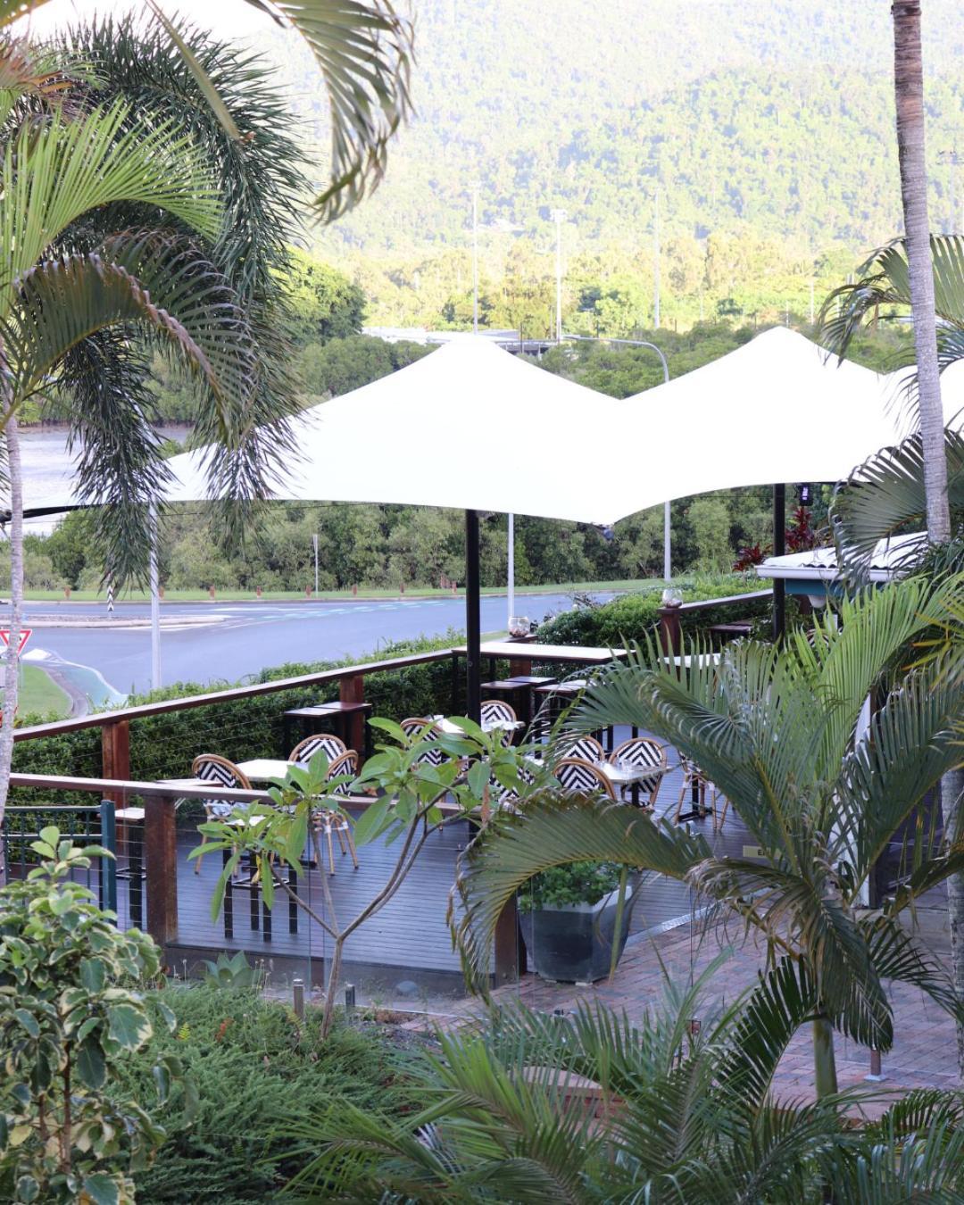 Colonial Palms Motor Inn Airlie Beach Exterior photo