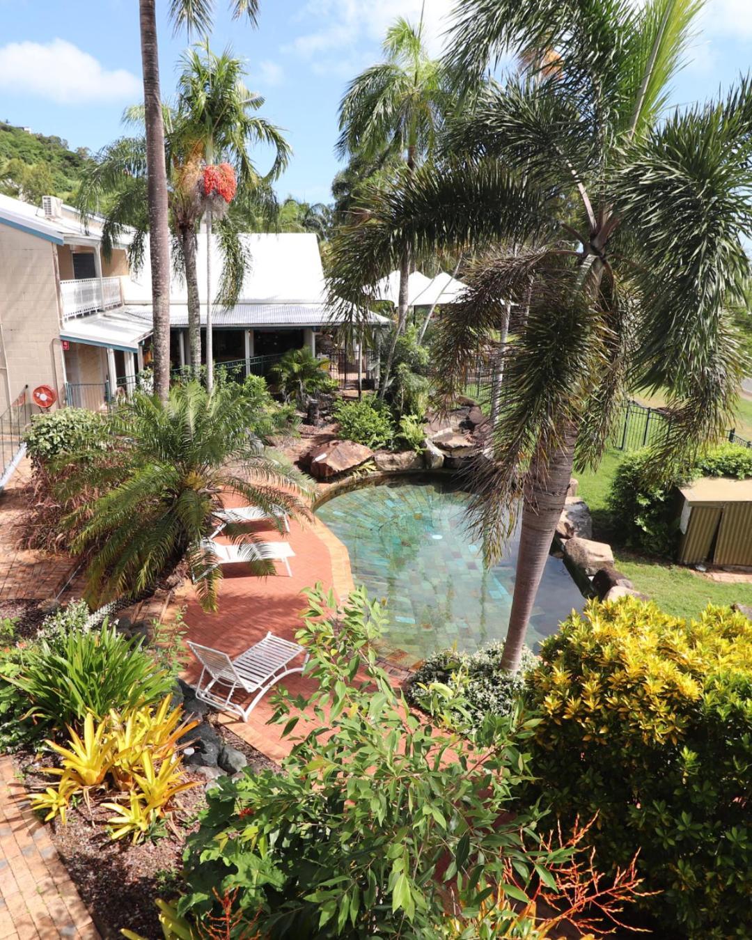 Colonial Palms Motor Inn Airlie Beach Exterior photo