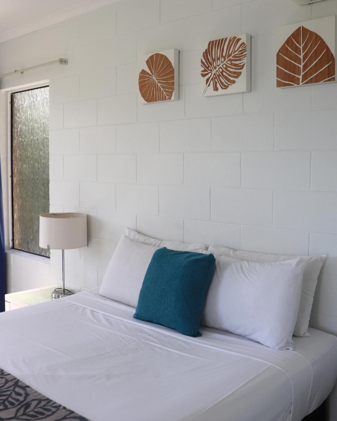 Colonial Palms Motor Inn Airlie Beach Exterior photo