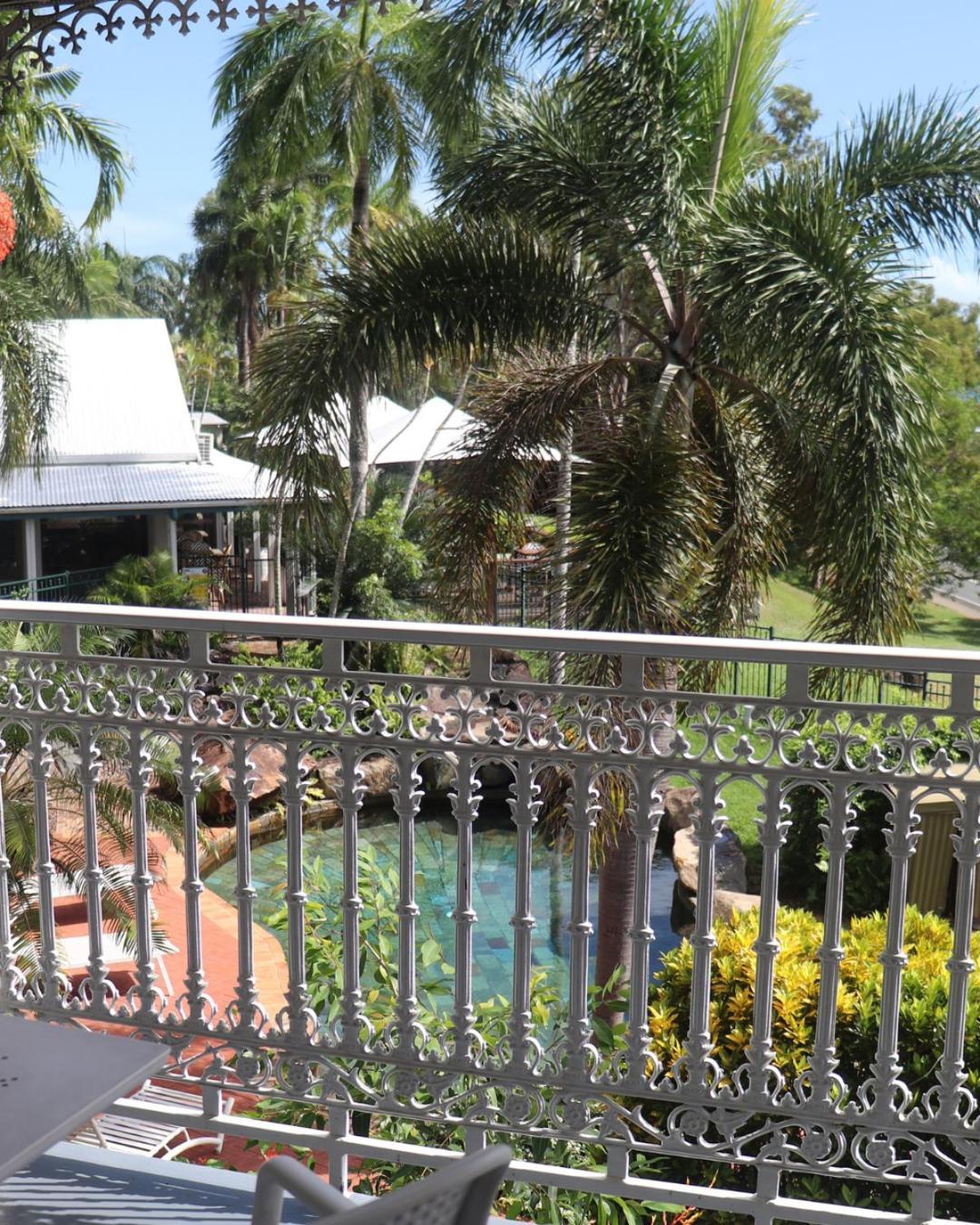 Colonial Palms Motor Inn Airlie Beach Exterior photo