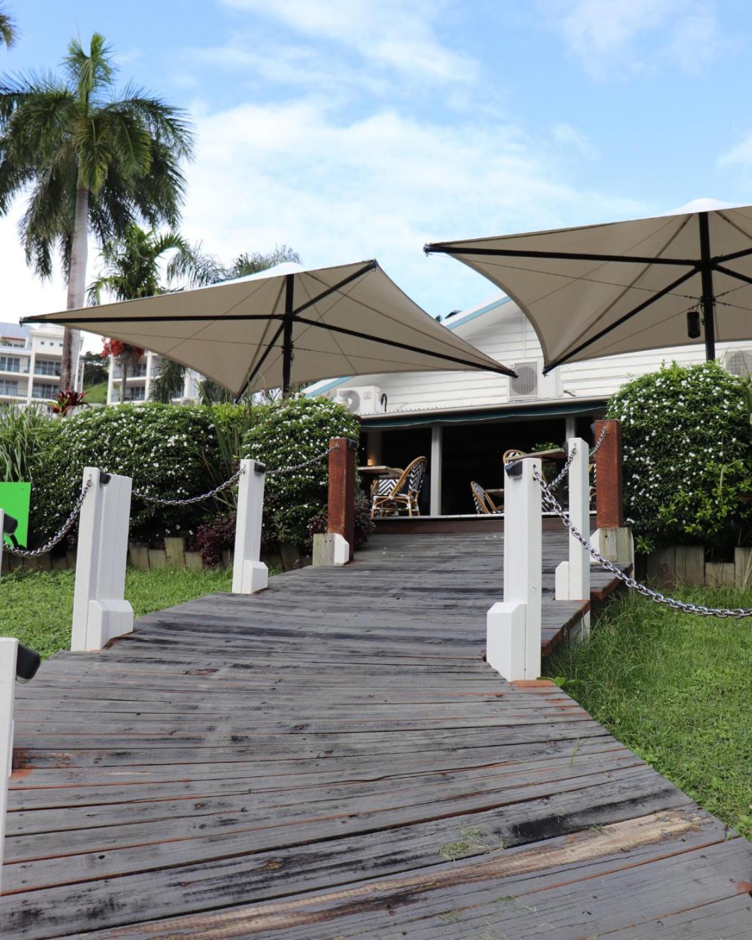 Colonial Palms Motor Inn Airlie Beach Exterior photo